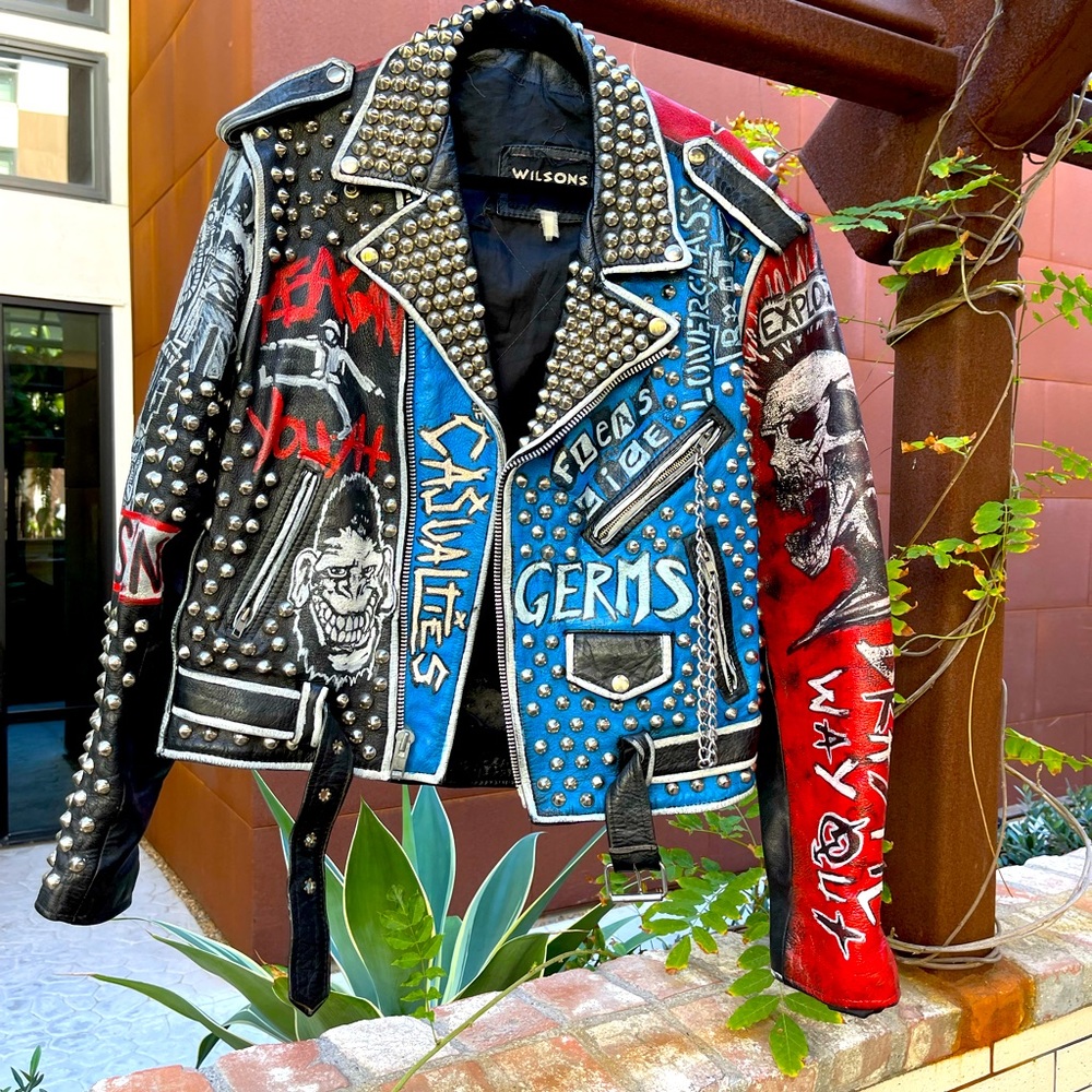 Medium Wilson’s Vintage Dead Kennedys Unseen Etc.